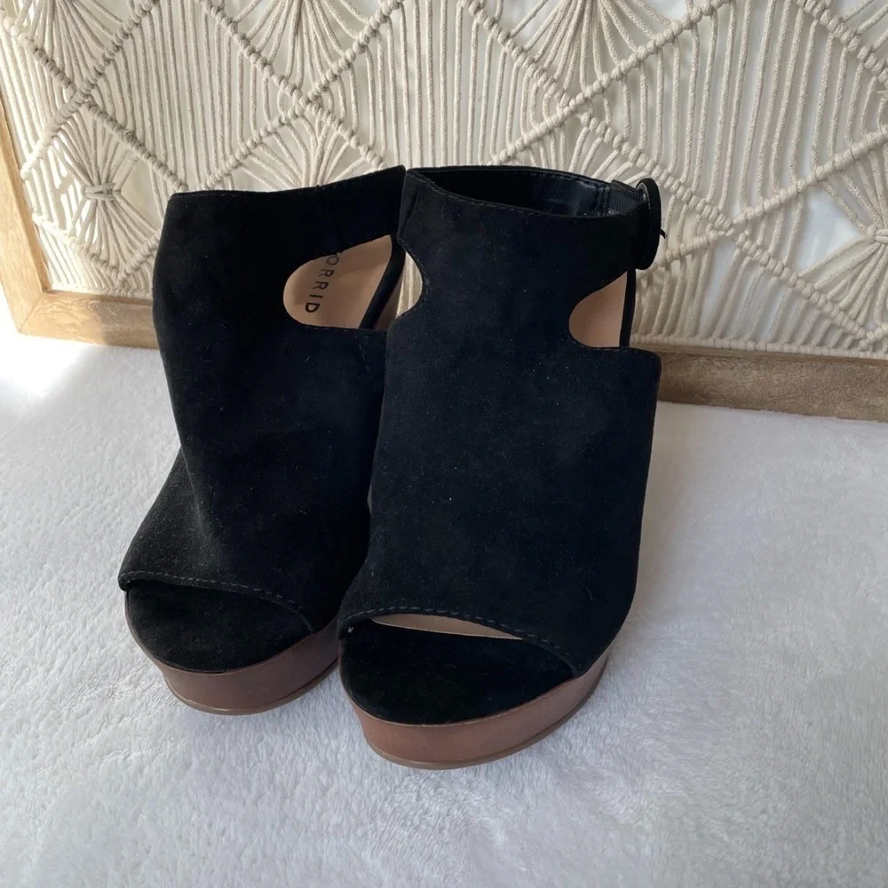 Torrid Black Platform Heel Sandals